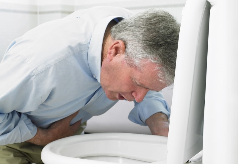 у мужчины рвотные позывы